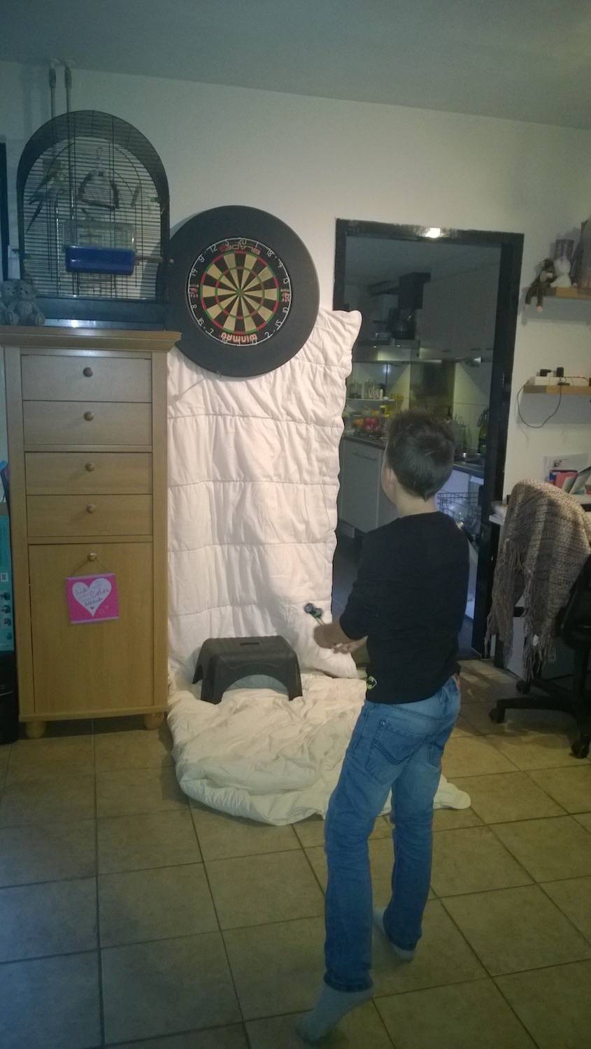 Rens gaat uit logeren